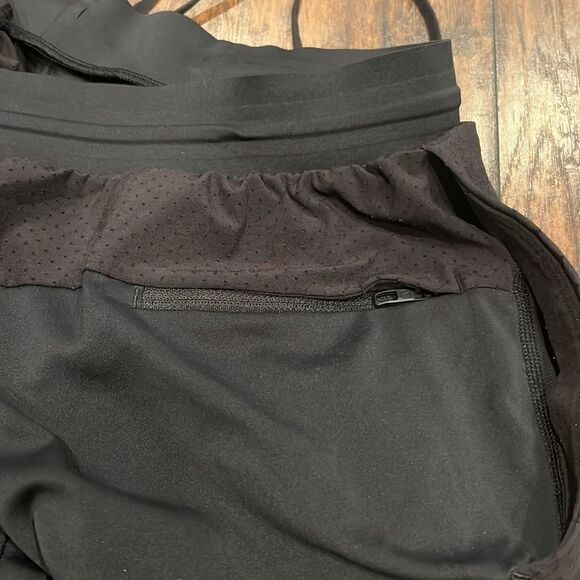 Lululemon black Elevated Short  men’s size XL in EUC perfect for run or gym - Picture 9 of 11
